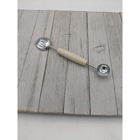 Ekco Multipurpose Food Garnishing Tool 7 3/4" Almond Handle Melon Chocolate - Picture 5 of 7